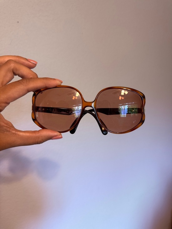 Christian Dior | Vintage Tortoiseshell Brown Oversized Sunglasses main image 7